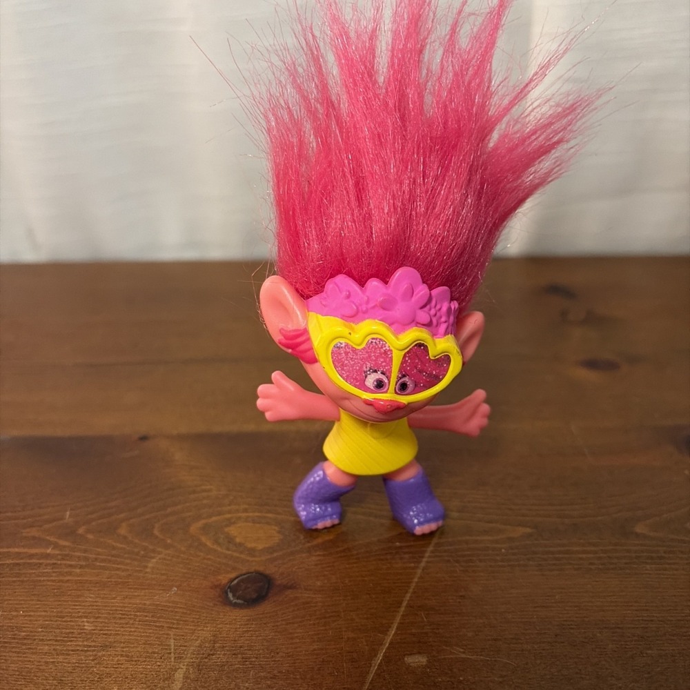 DREAMWORKS TROLLS POPPY 3" ACTION FIGURE TOY‎ (PRE-OWNED)